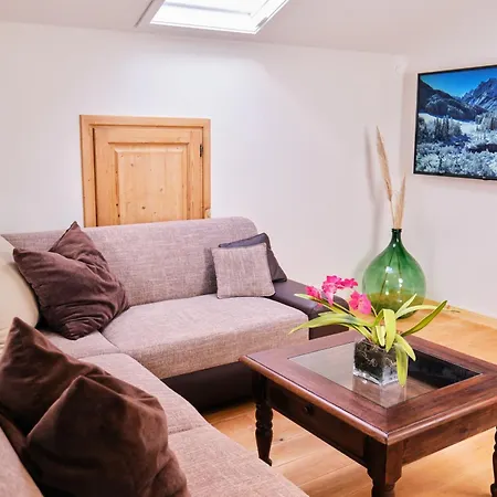 Appartement Neu! Moderner Bayrischer Flair Vor Pilatushaus