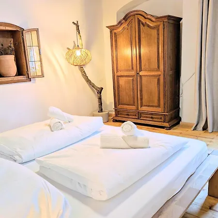 Neu! Moderner Bayrischer Flair Vor Pilatushaus Appartement *