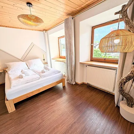 Neu! Moderner Bayrischer Flair Vor Pilatushaus Appartement Oberammergau