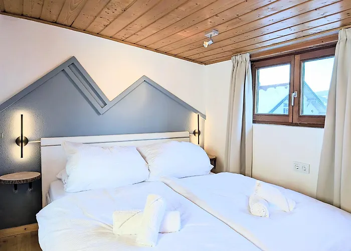 Neu! Moderner Bayrischer Flair Vor Pilatushaus Appartement